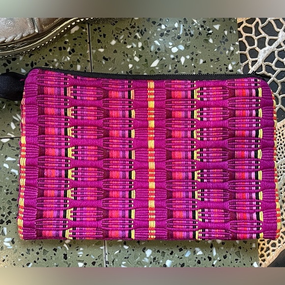 Other - NWOT coin purse pink/yellow